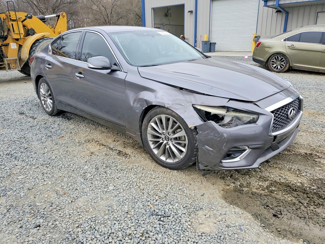 2018 Infiniti Q50 3.0T Luxe - zdjęcie 4