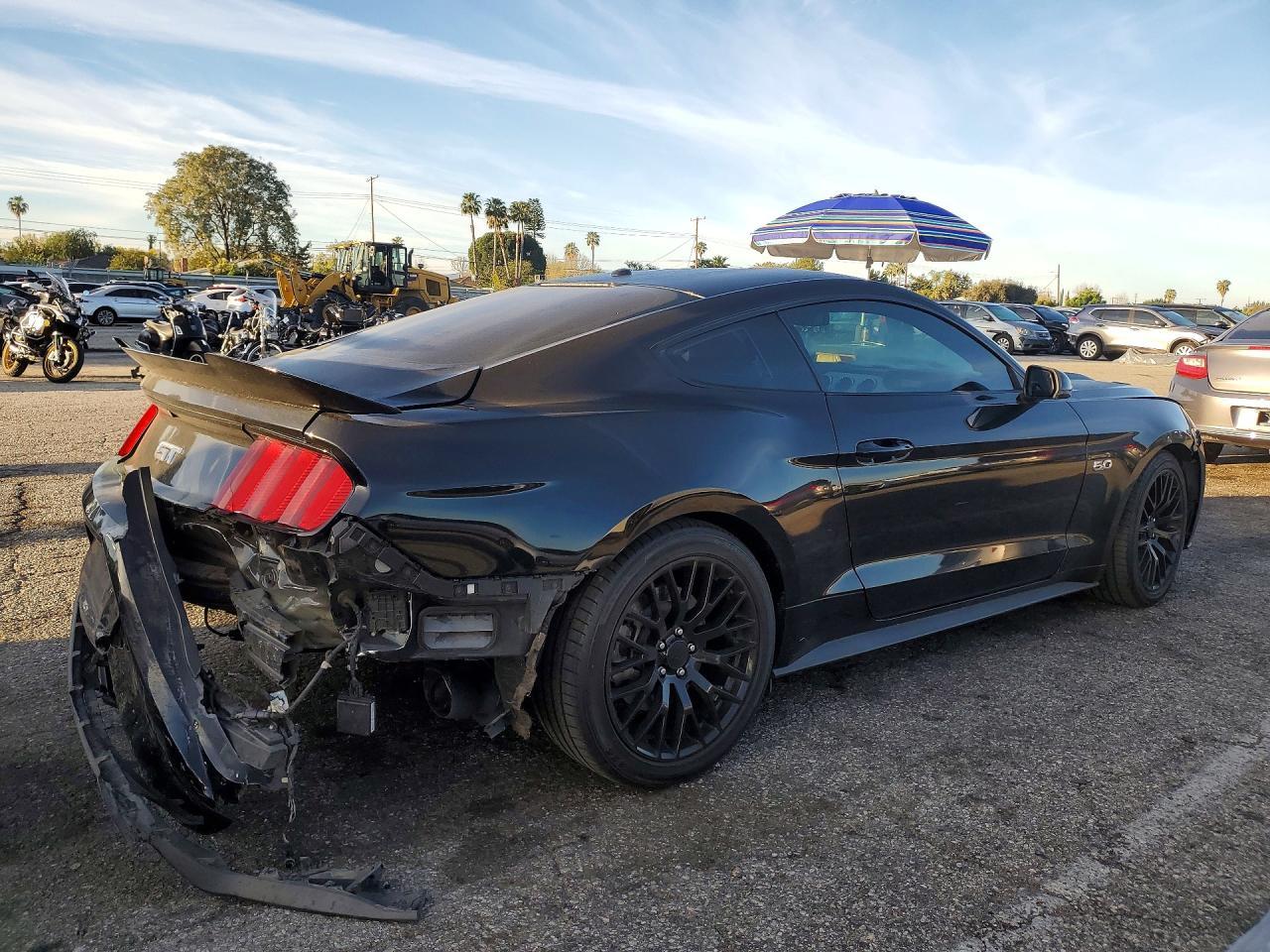 2017 Ford Mustang Gt - zdjęcie 3