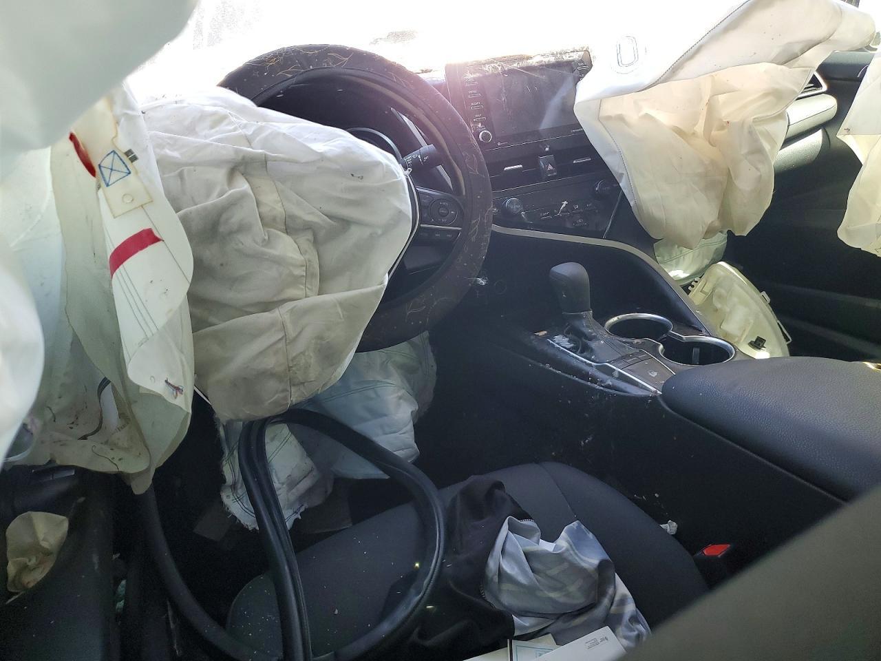 2023 Toyota Camry Le - zdjęcie 8