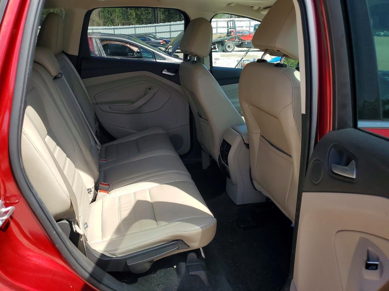 2017 Ford Escape Titanium - zdjęcie 11