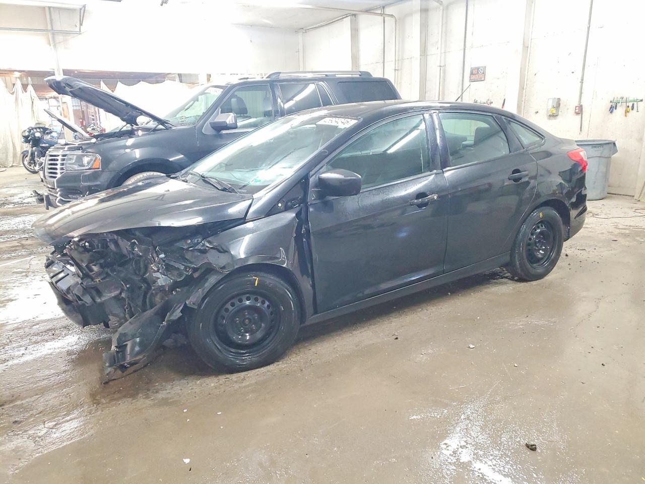 2013 Ford Focus S - zdjęcie główne