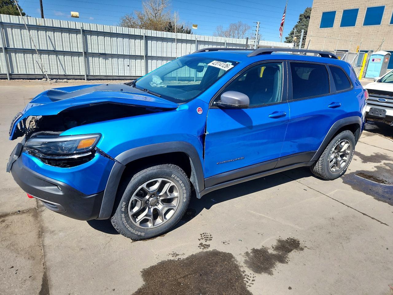 2021 Jeep Cherokee Trailhawk - zdjęcie główne