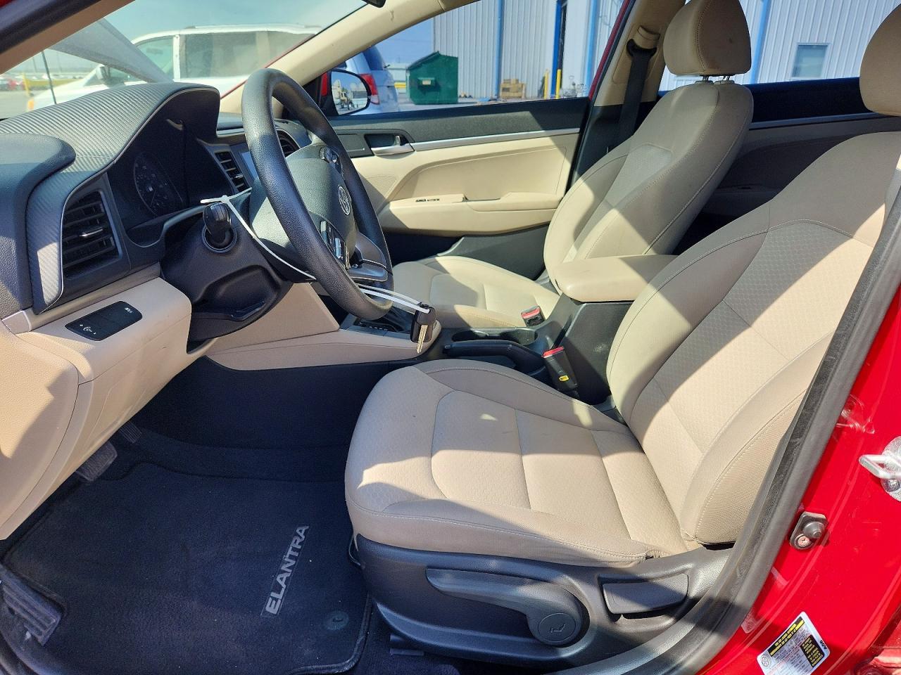 2019 Hyundai Elantra - zdjęcie 7