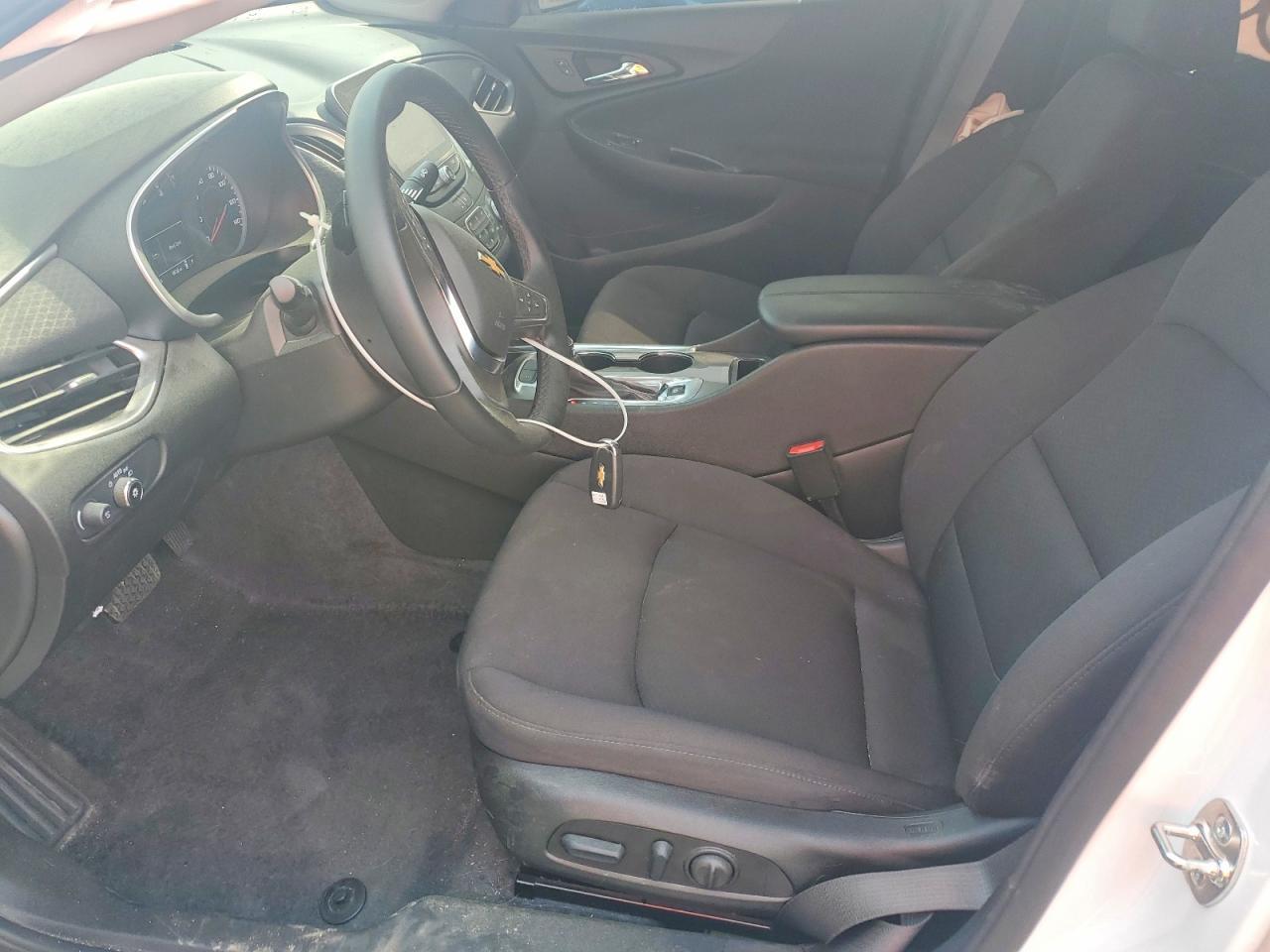 2025 Chevrolet Malibu Lt - zdjęcie 7