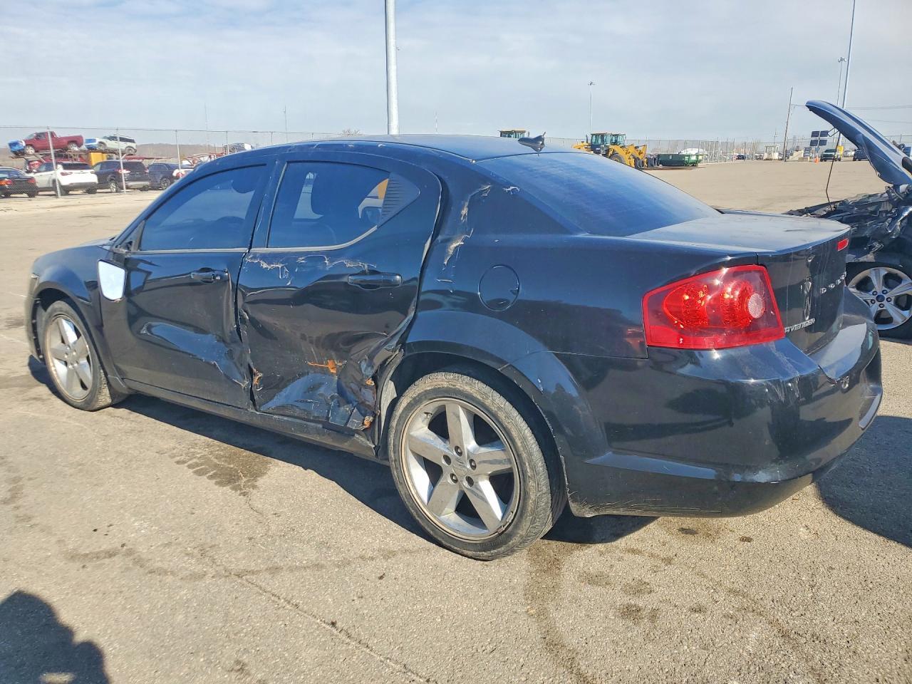 2013 Dodge Avenger Se - zdjęcie 2