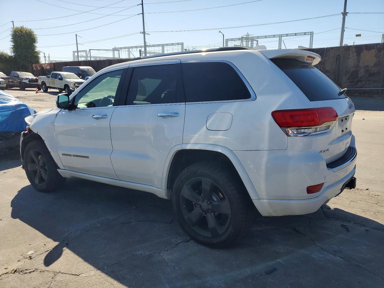 2017 Jeep Grand Cherokee Overland - zdjęcie 2