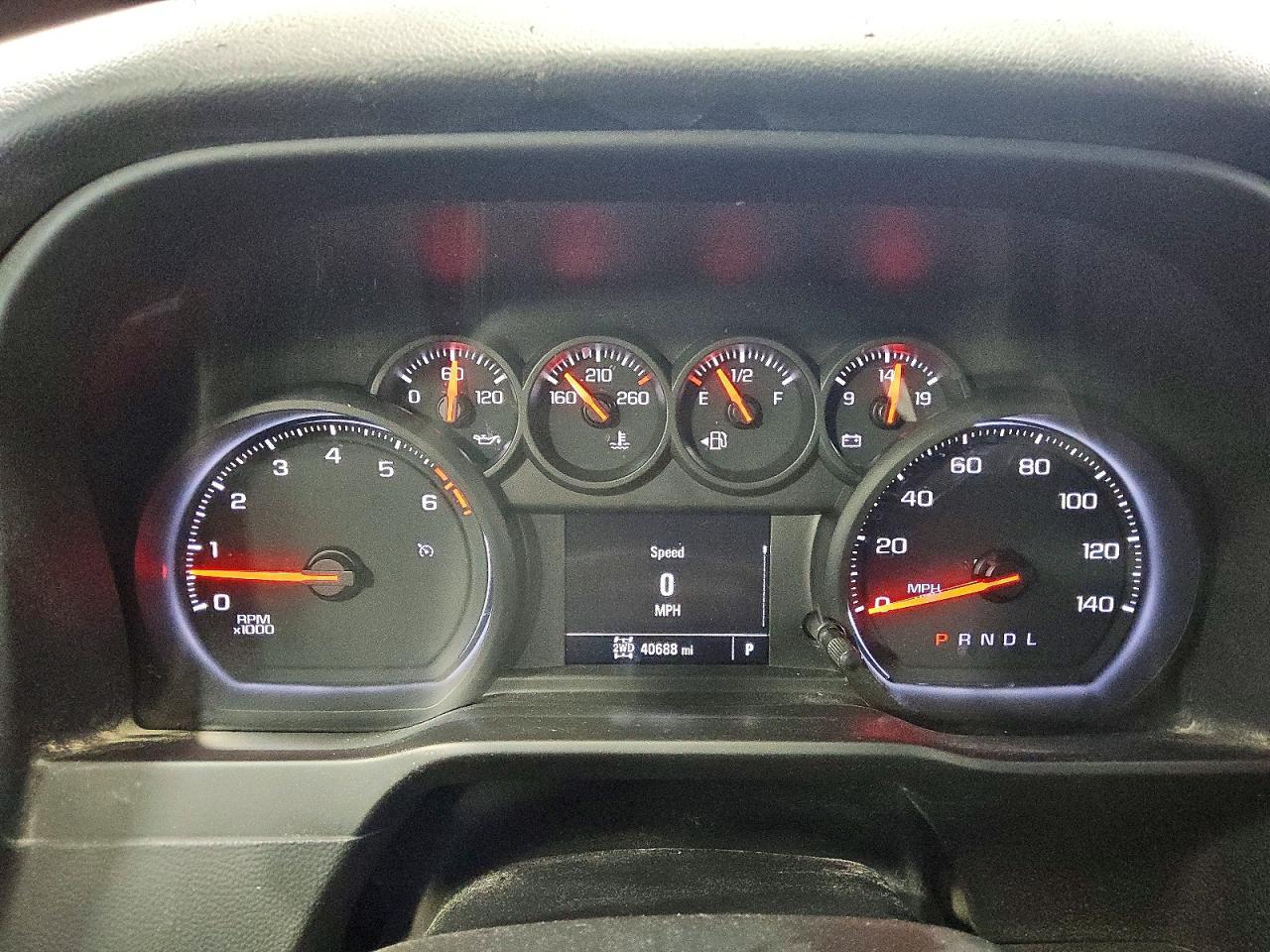 2019 Chevrolet Silverado K1500 - zdjęcie 9