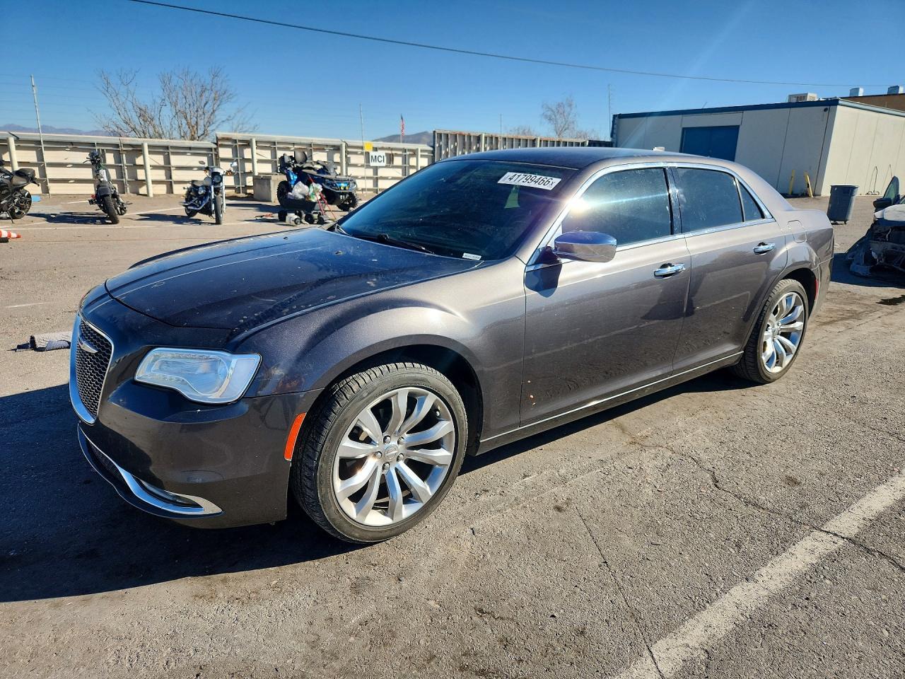 2018 Chrysler 300 Limited - zdjęcie główne