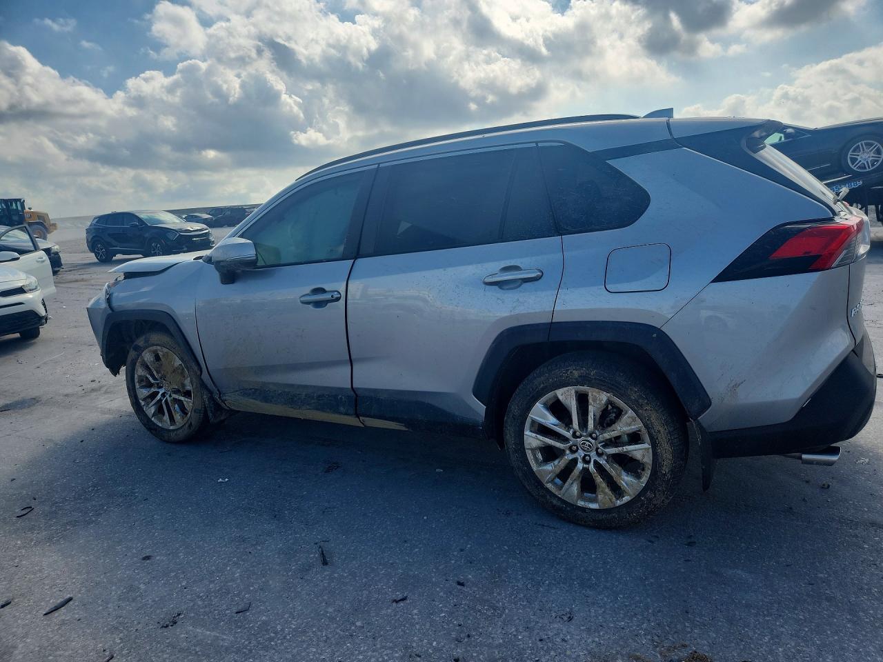 2021 Toyota Rav4 Xle Premium - zdjęcie 2