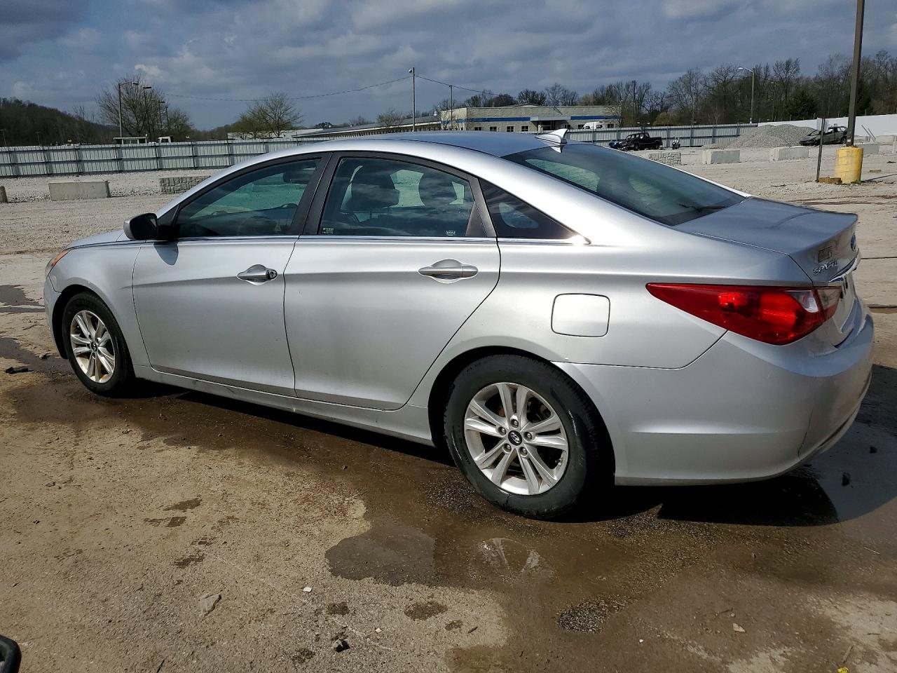 2013 Hyundai Sonata Gls - zdjęcie 2