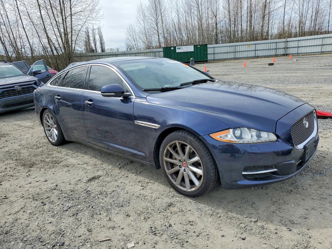 2014 Jaguar Xj - zdjęcie 4
