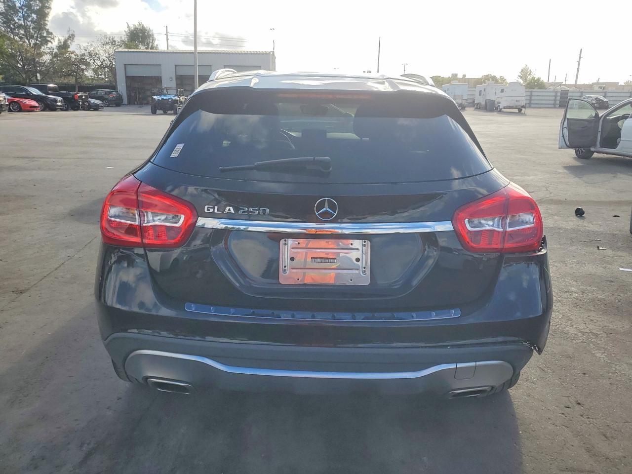 2018 Mercedes-Benz Gla 250 - zdjęcie 6