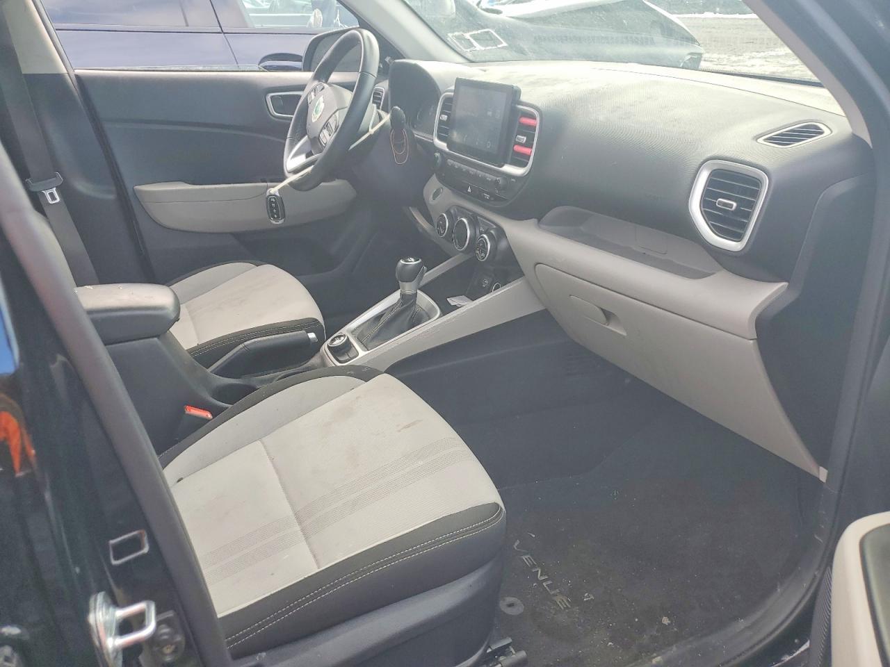 2024 Hyundai Venue Sel - zdjęcie 7