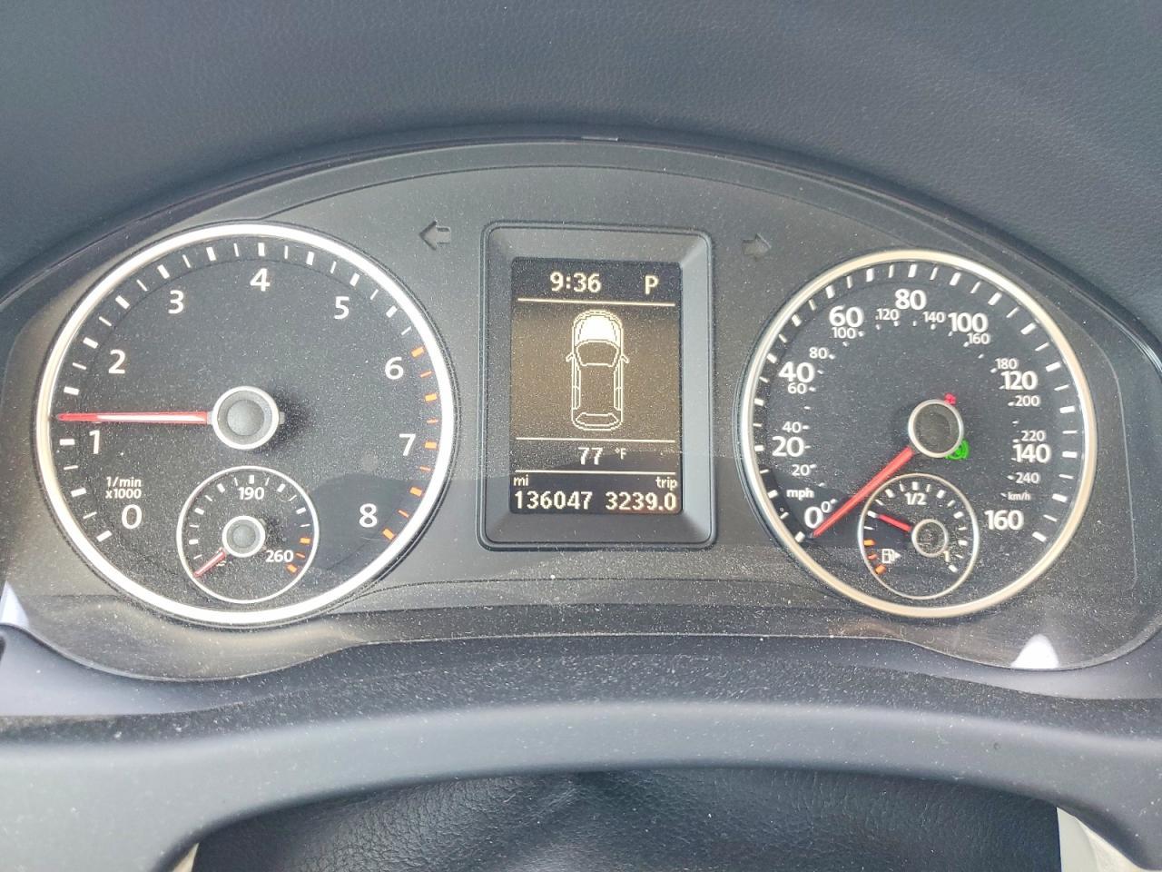 2016 Volkswagen Tiguan S - zdjęcie 9