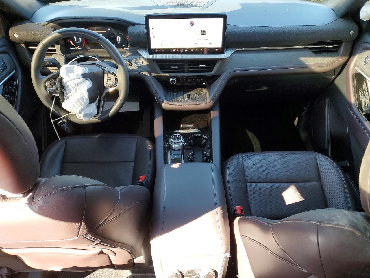 2025 Ford Explorer Platinum - zdjęcie 8