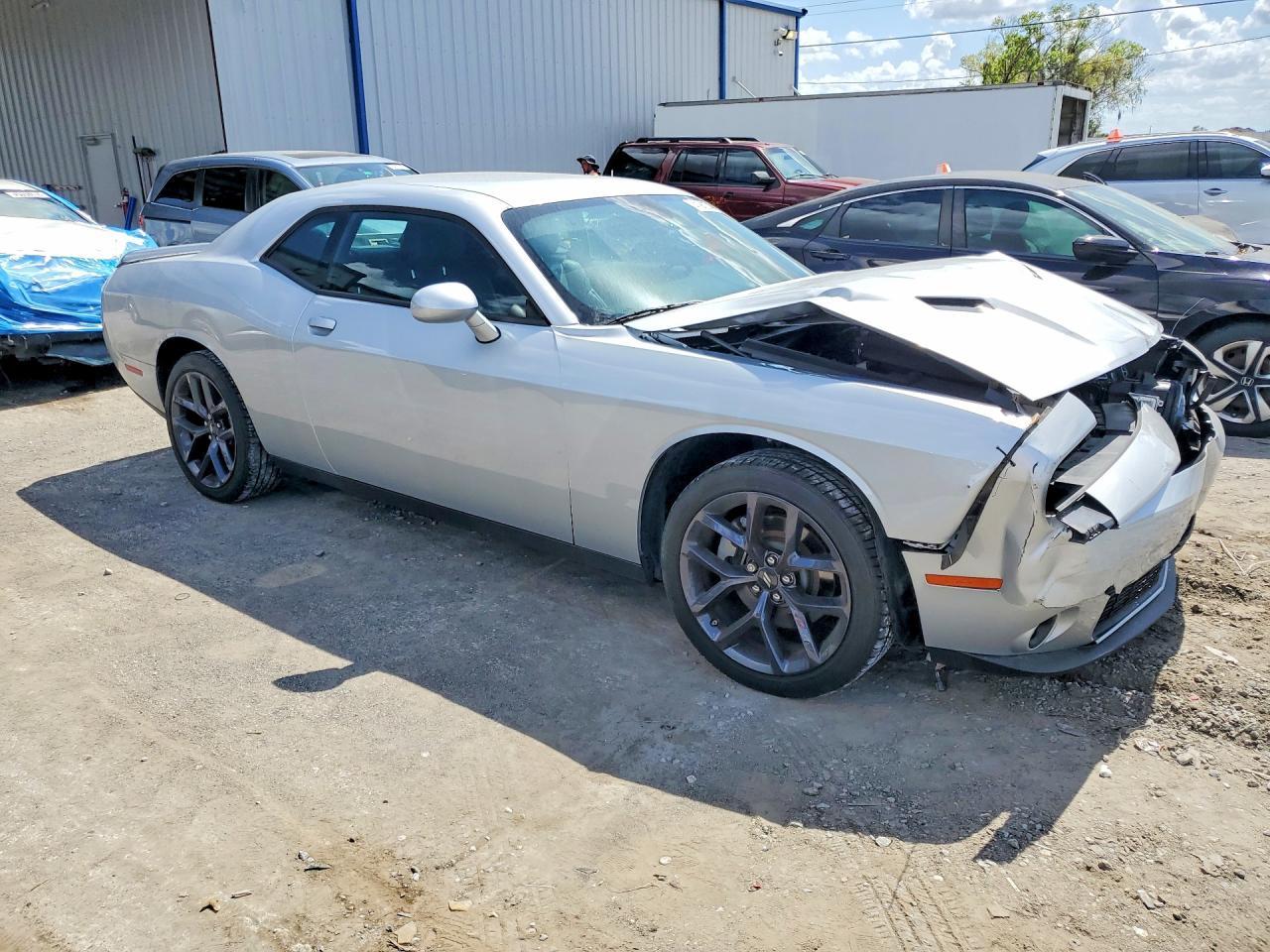 2023 Dodge Challenger Sxt - zdjęcie 4