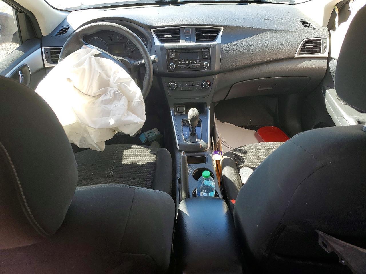 2016 Nissan Sentra S - zdjęcie 8