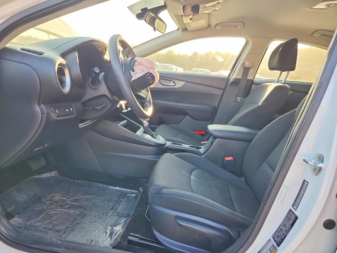 2020 Kia Forte Lxs - zdjęcie 7