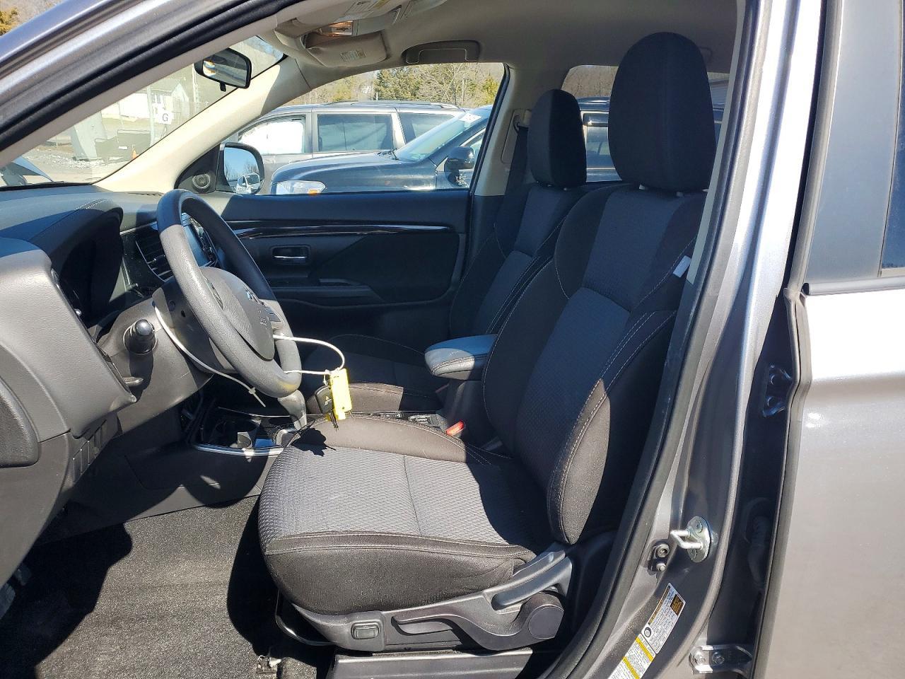 2020 Mitsubishi Outlander Se - zdjęcie 7