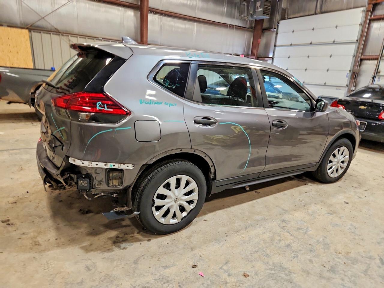 2017 Nissan Rogue S - zdjęcie 3