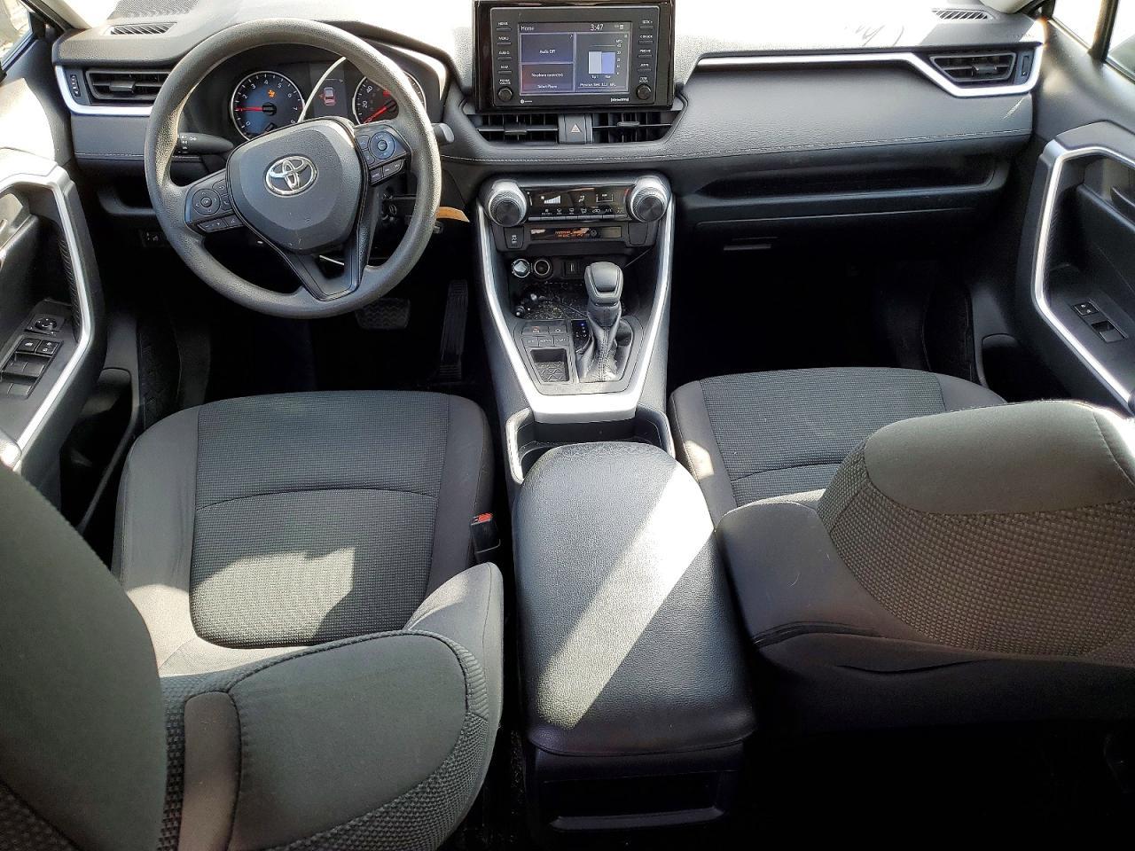 2021 Toyota Rav4 Le - zdjęcie 8