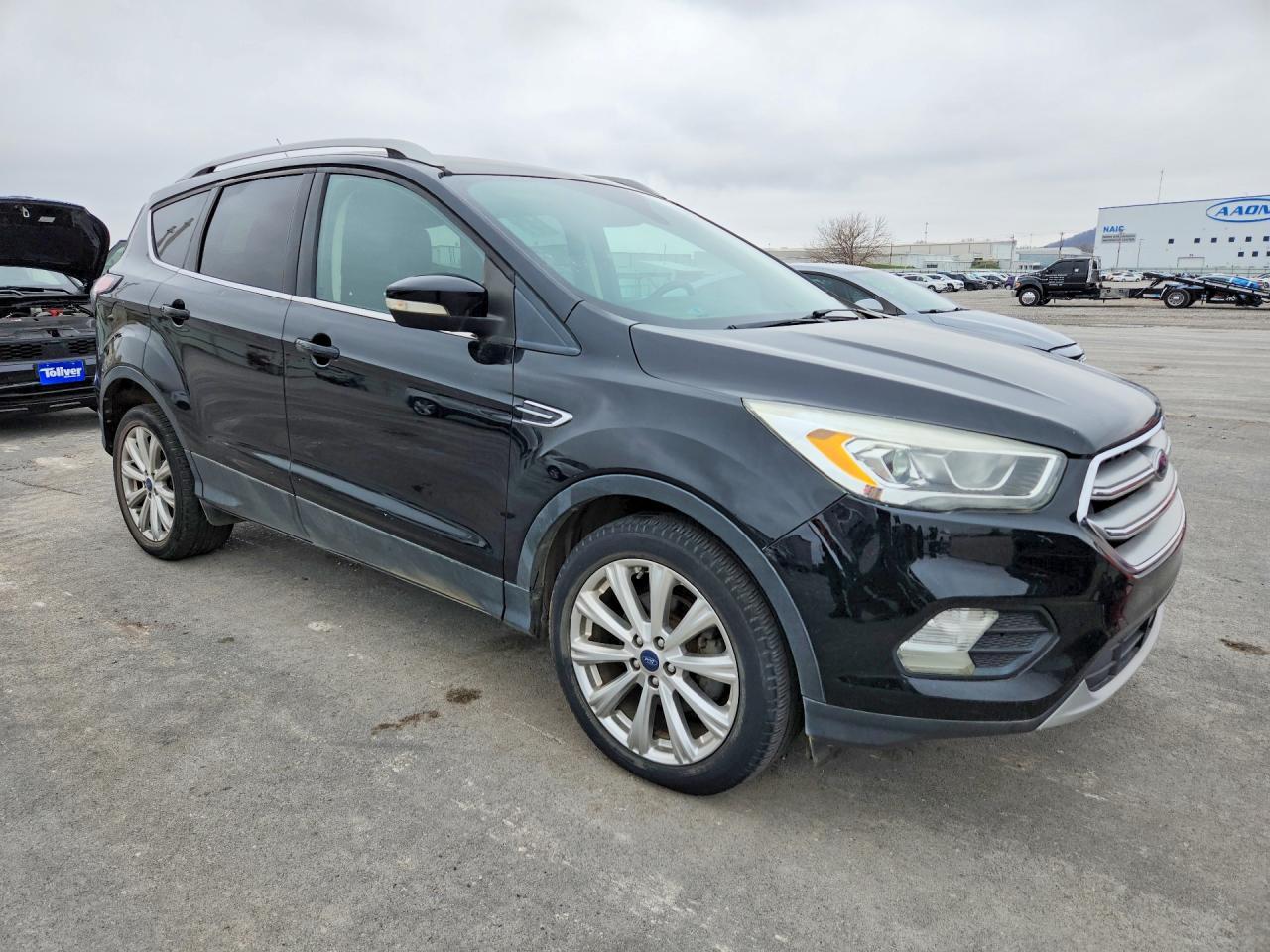 2017 Ford Escape Titanium - zdjęcie 4