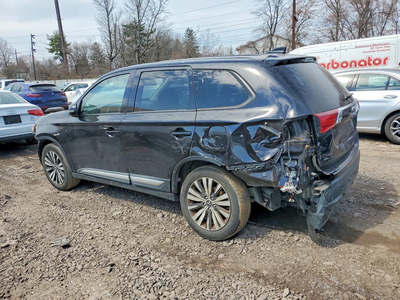 2019 Mitsubishi Outlander Se - zdjęcie 2