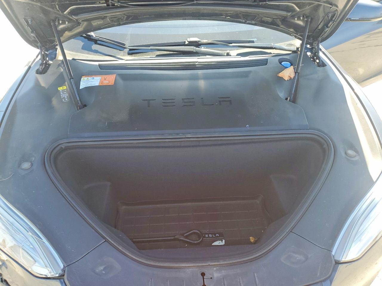 2017 Tesla Model S - zdjęcie 11