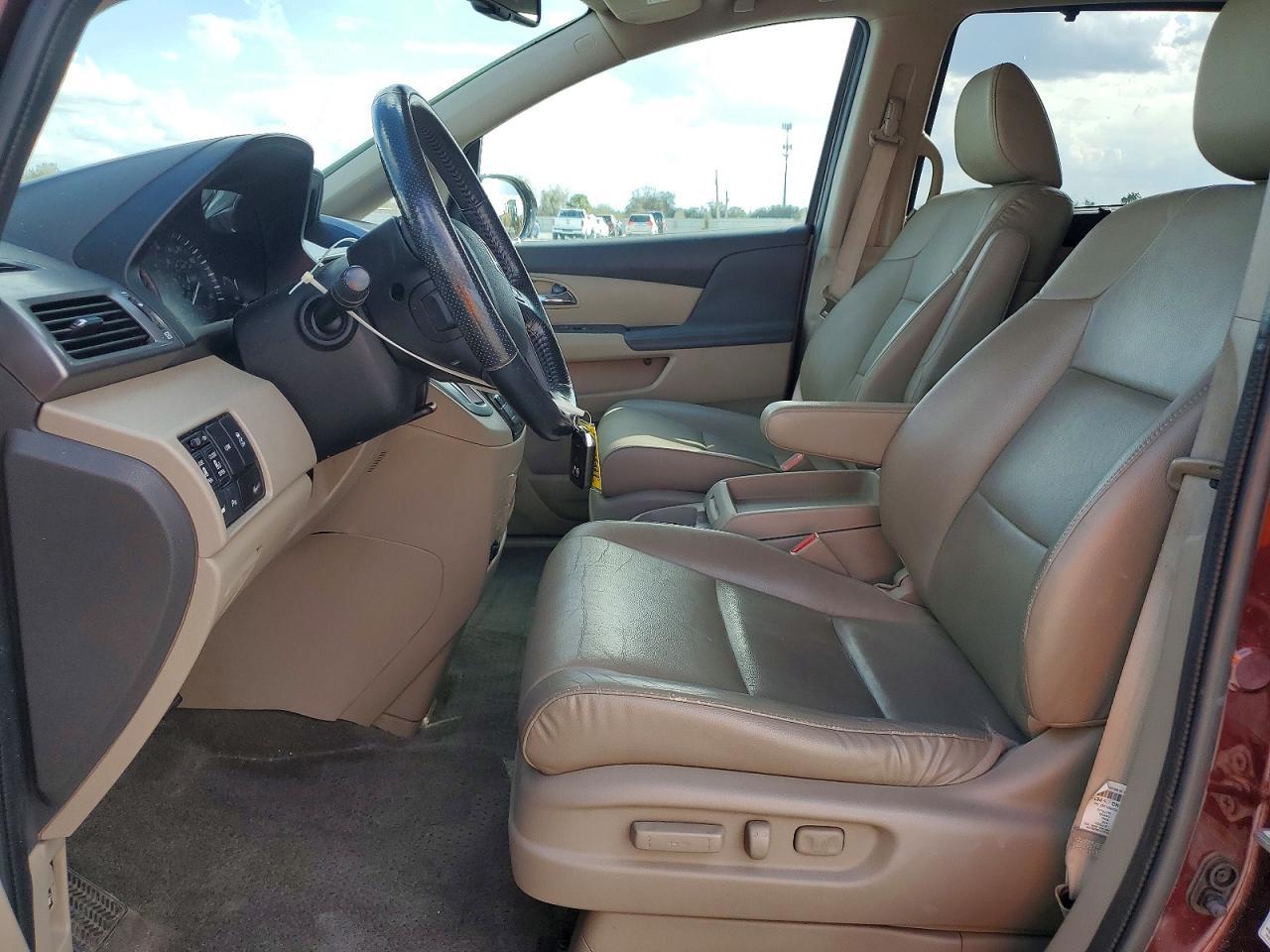 2015 Honda Odyssey Touring - zdjęcie 7