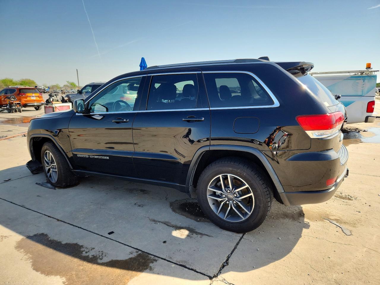 2019 Jeep Grand Cherokee Laredo - zdjęcie 2