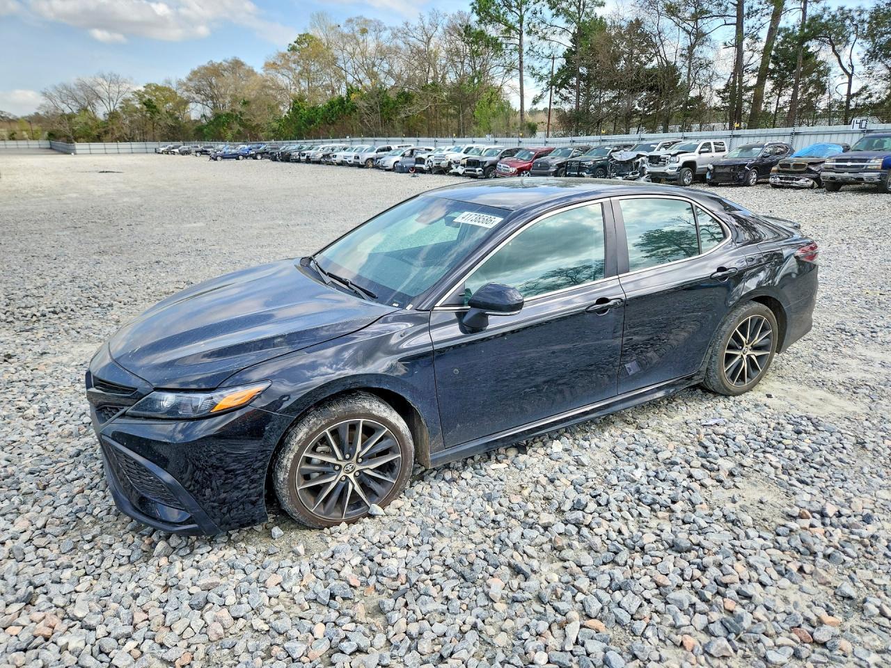 2024 Toyota Camry Se - zdjęcie główne