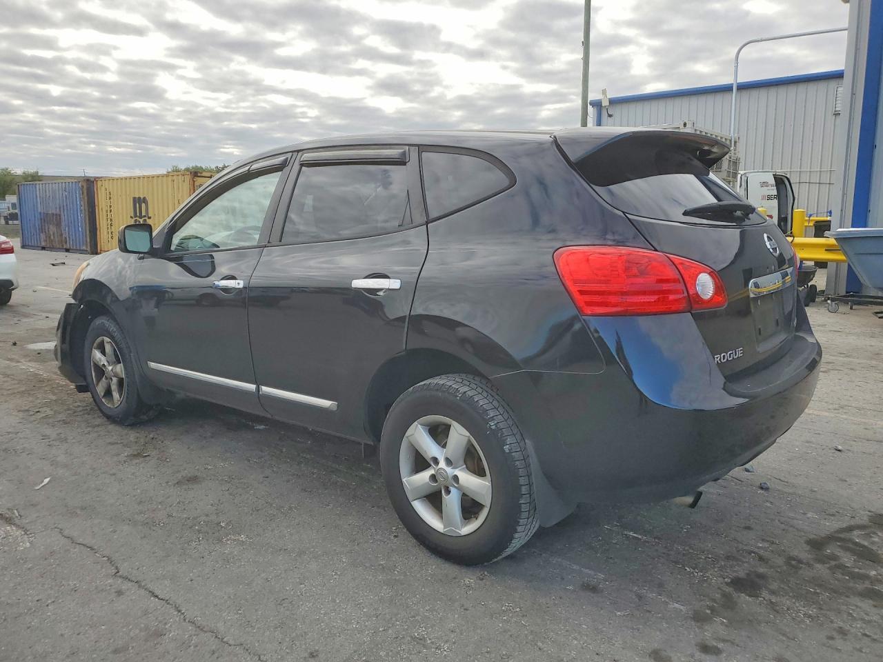 2013 Nissan Rogue S - zdjęcie 2