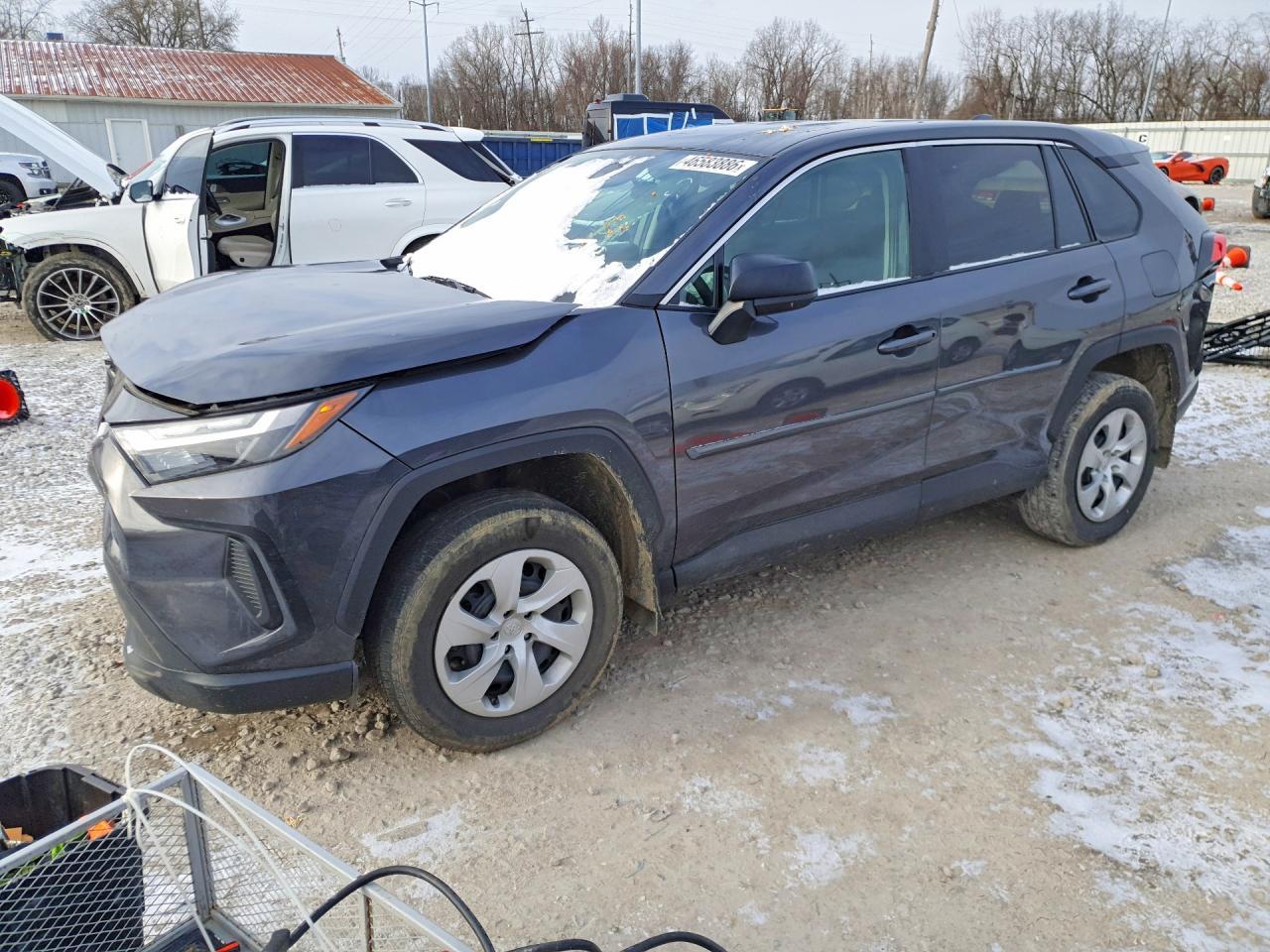2023 Toyota Rav4 Le - zdjęcie główne