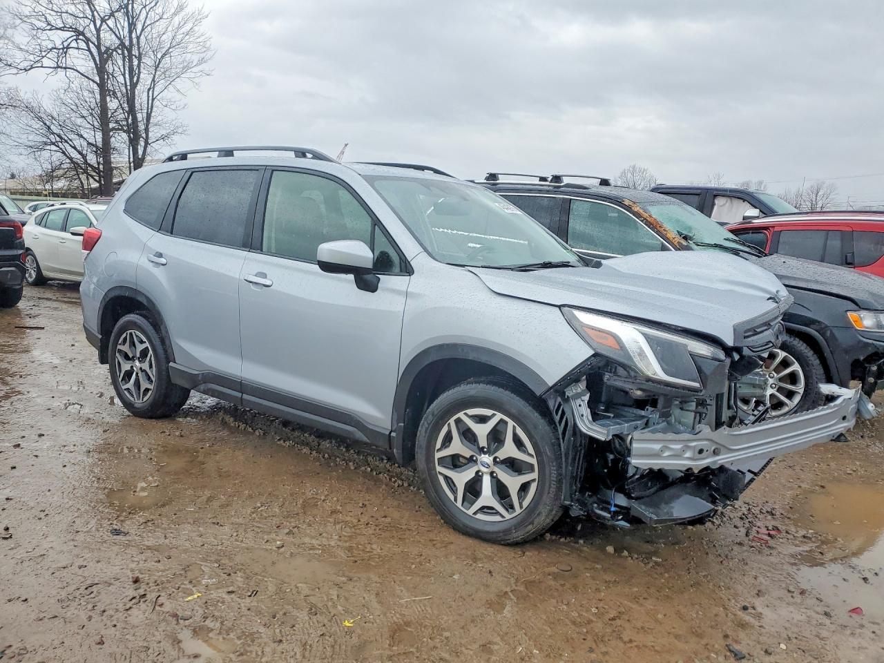 2023 Subaru Forester Premium - zdjęcie 4