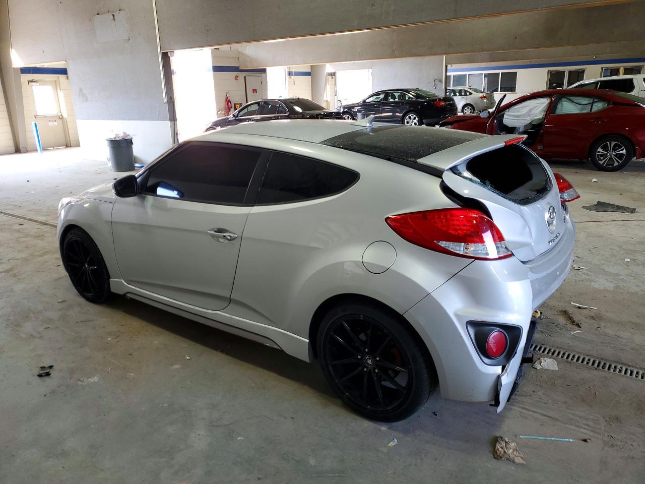 2016 Hyundai Veloster Turbo - zdjęcie 2