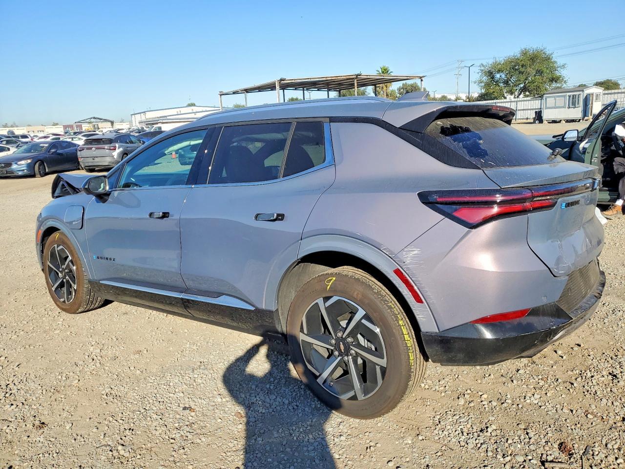2025 Chevrolet Equinox Lt - zdjęcie 2