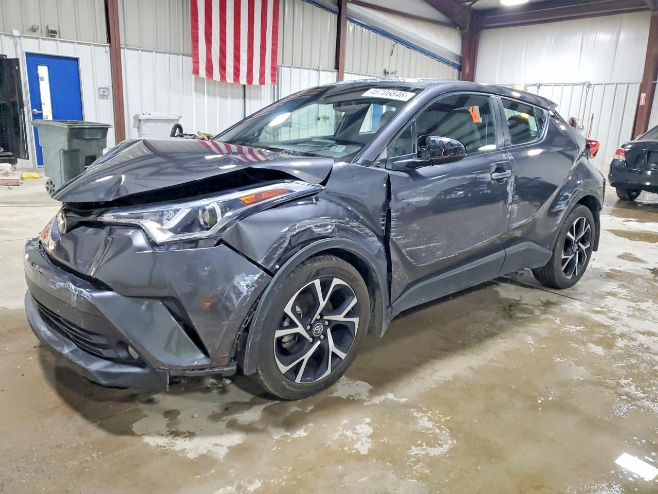 2018 Toyota C-Hr Xle Premium - zdjęcie główne