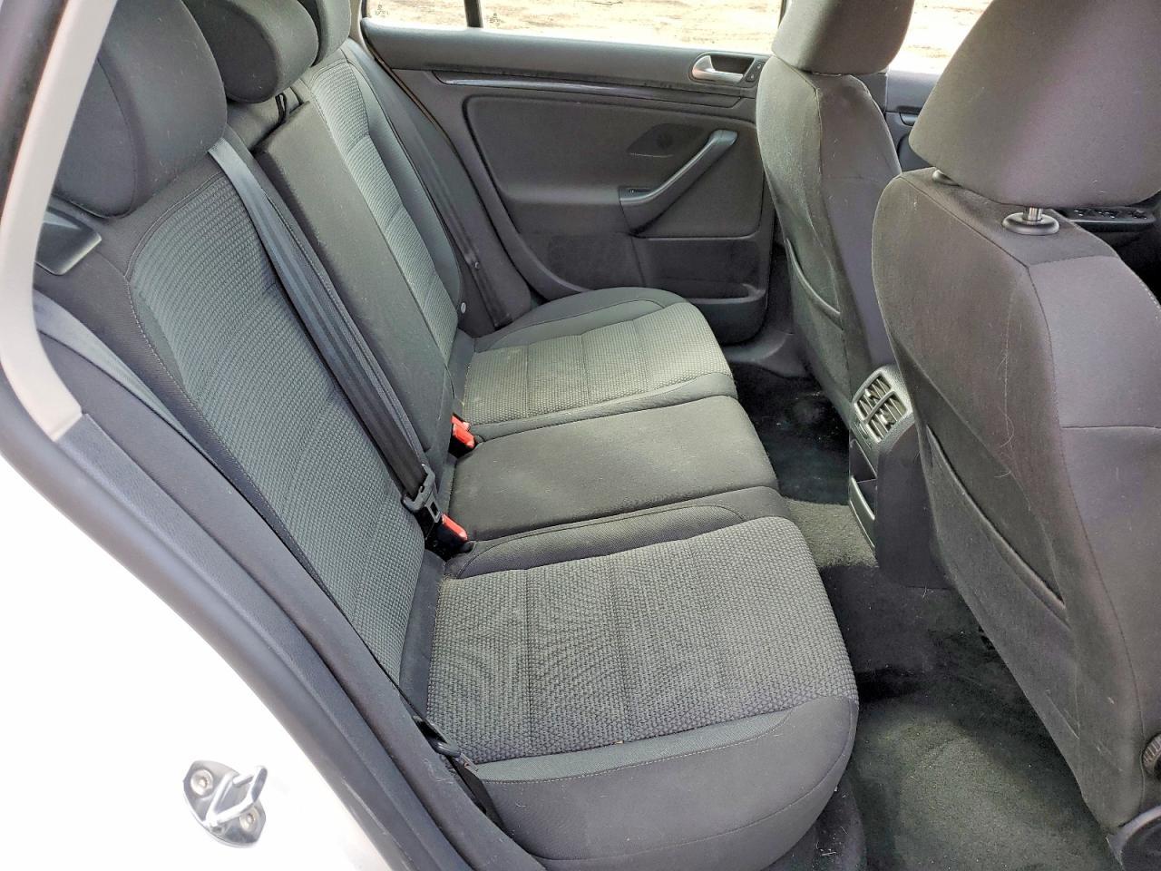 2013 Volkswagen Jetta S - zdjęcie 10