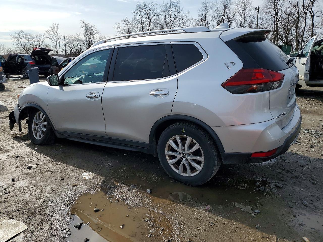 2019 Nissan Rogue Sv - zdjęcie 2