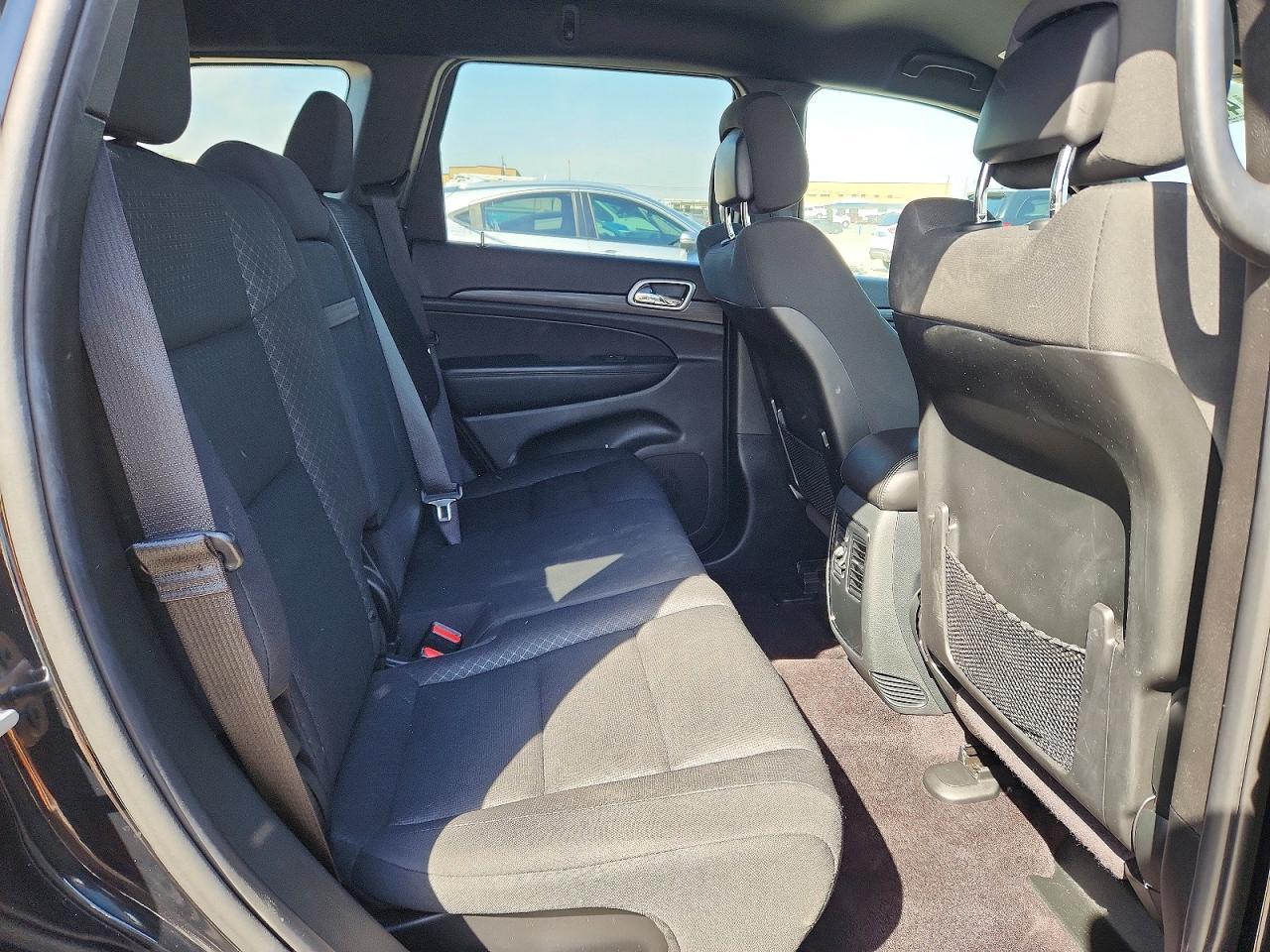 2019 Jeep Grand Cherokee Laredo - zdjęcie 10