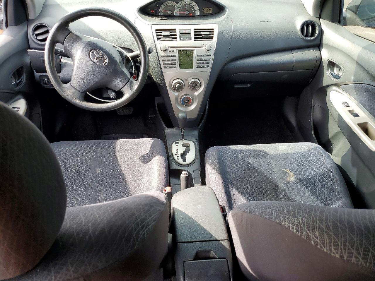 2022 Toyota Yaris - zdjęcie 8