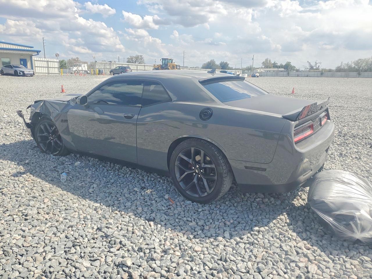 2019 Dodge Challenger R - zdjęcie 2