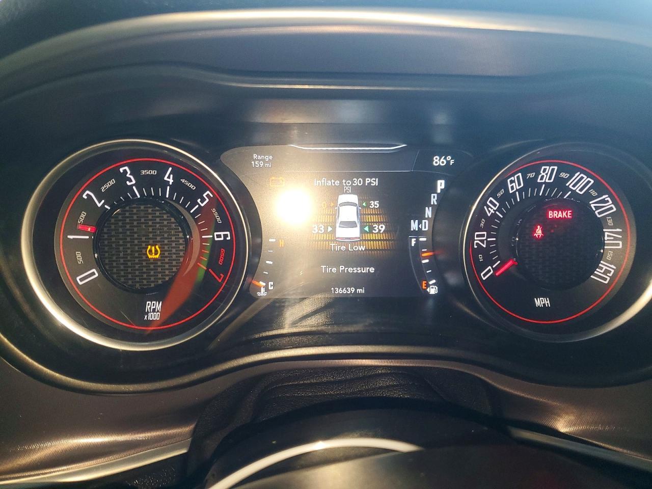 2019 Dodge Challenger Sxt - zdjęcie 9
