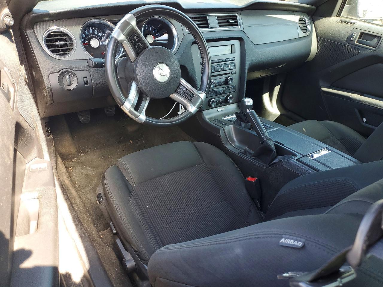 2014 Ford Mustang - zdjęcie 8