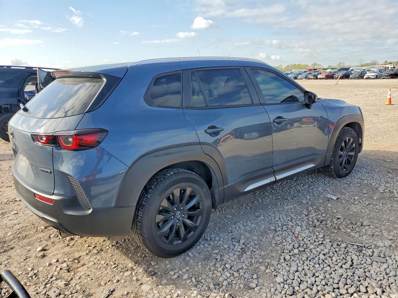 2023 Mazda Cx-50 Preferred Plus - zdjęcie 3