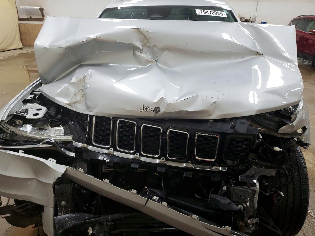 2021 Jeep Grand Cherokee L Limited - zdjęcie 12