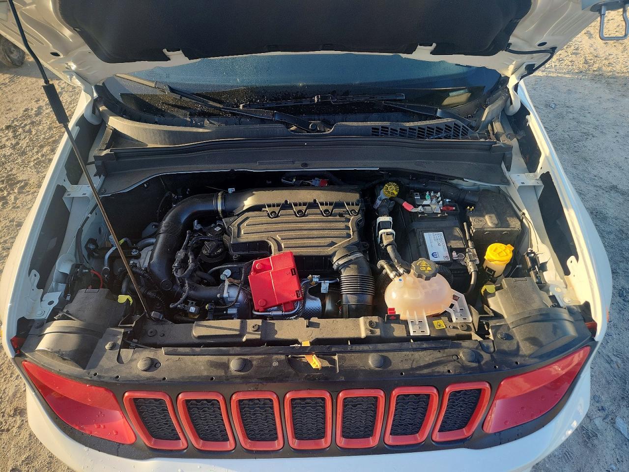 2023 Jeep Renegade Latitude - zdjęcie 12