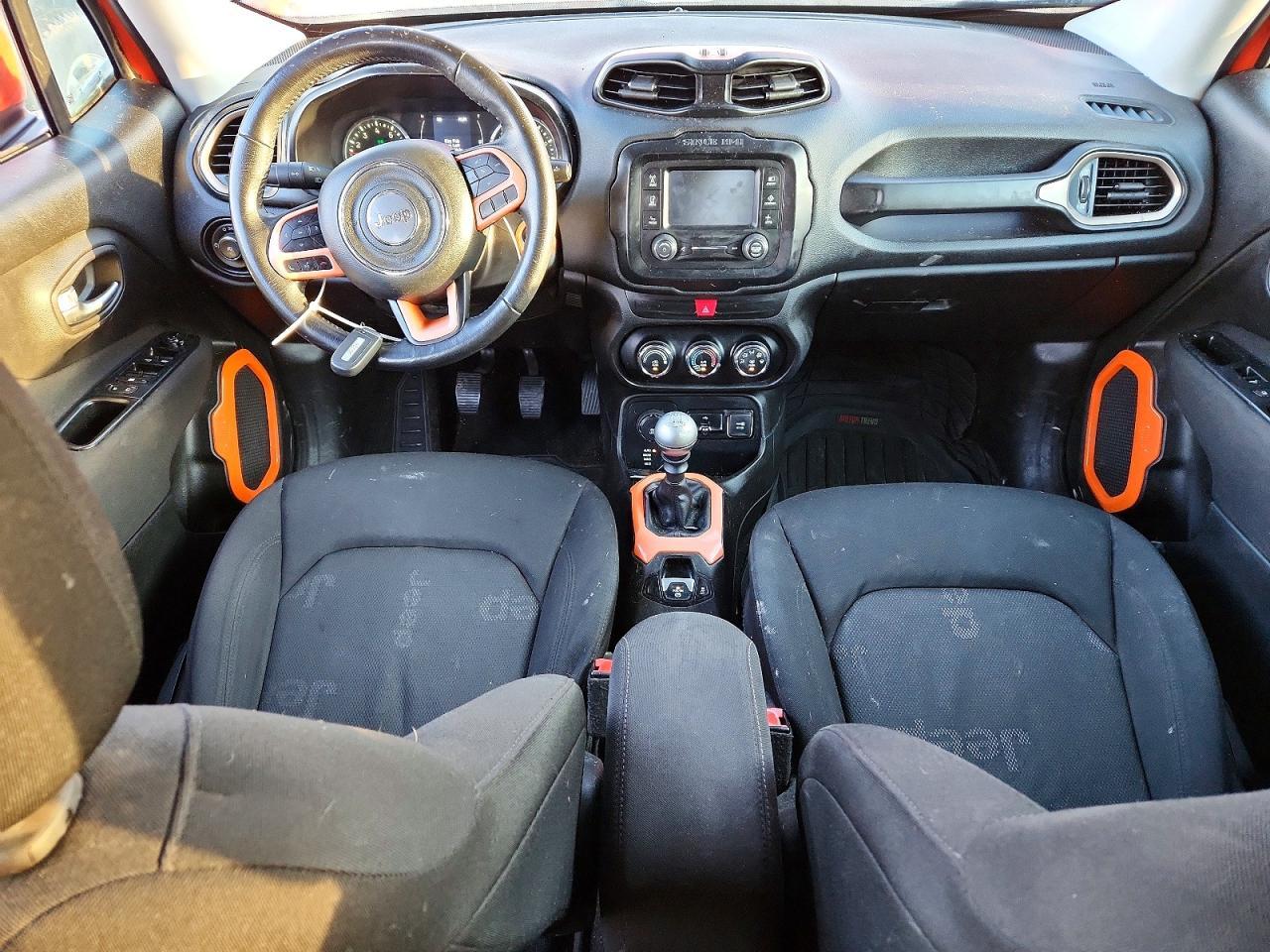 2017 Jeep Renegade Latitude - zdjęcie 8