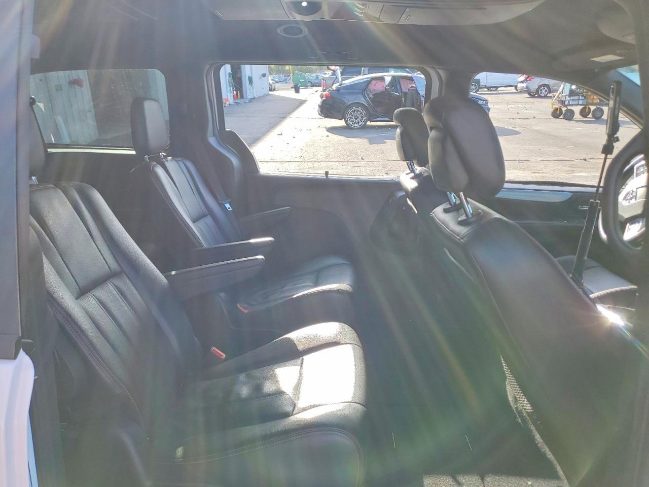 2020 Dodge Grand Caravan Gt - zdjęcie 11