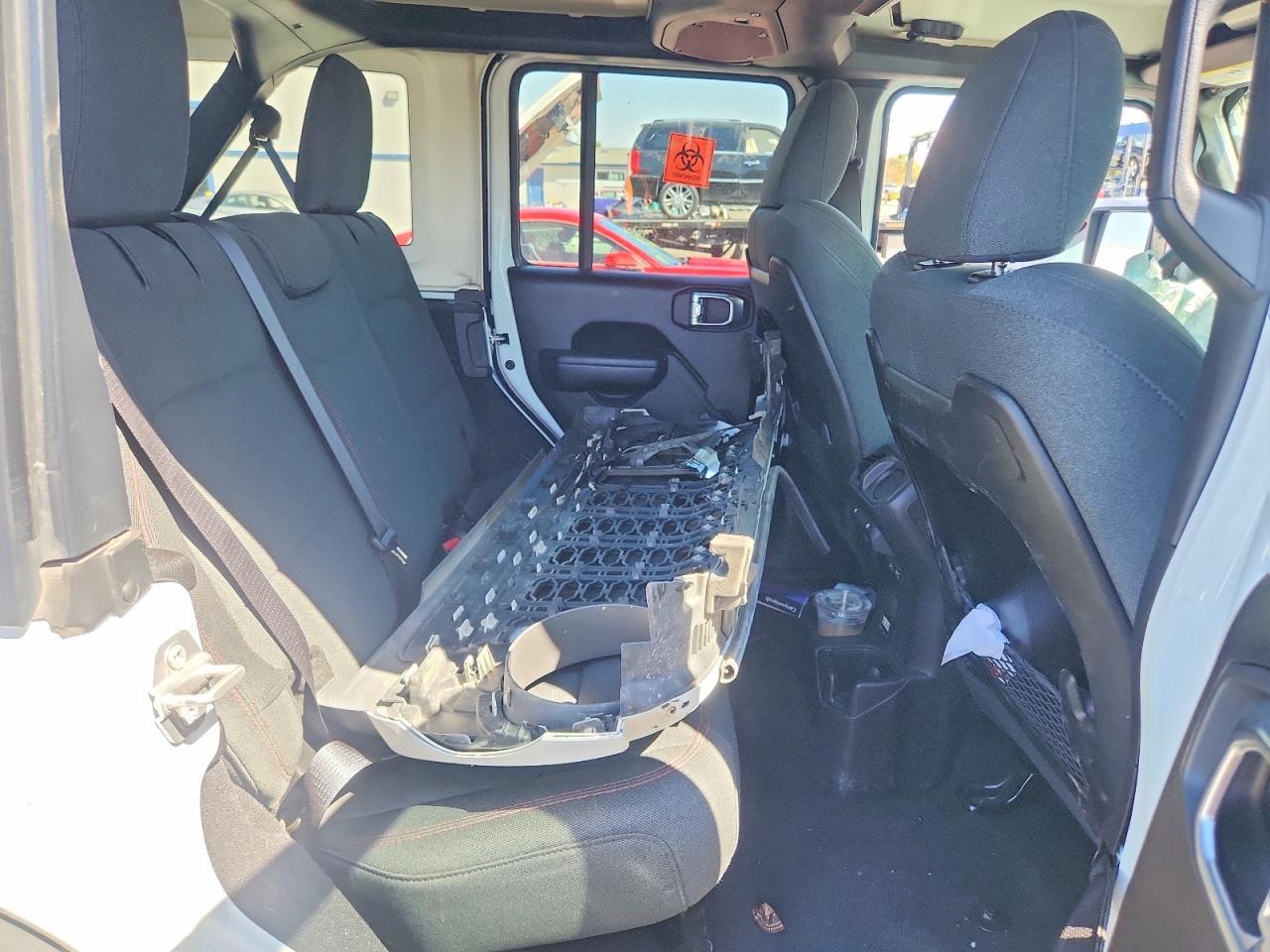 2025 Jeep Wrangler Rubicon - zdjęcie 10